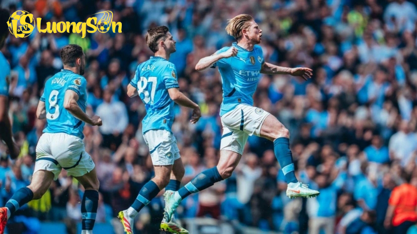 Man City có màn ngược dòng ấn tượng trước Crystal Palace